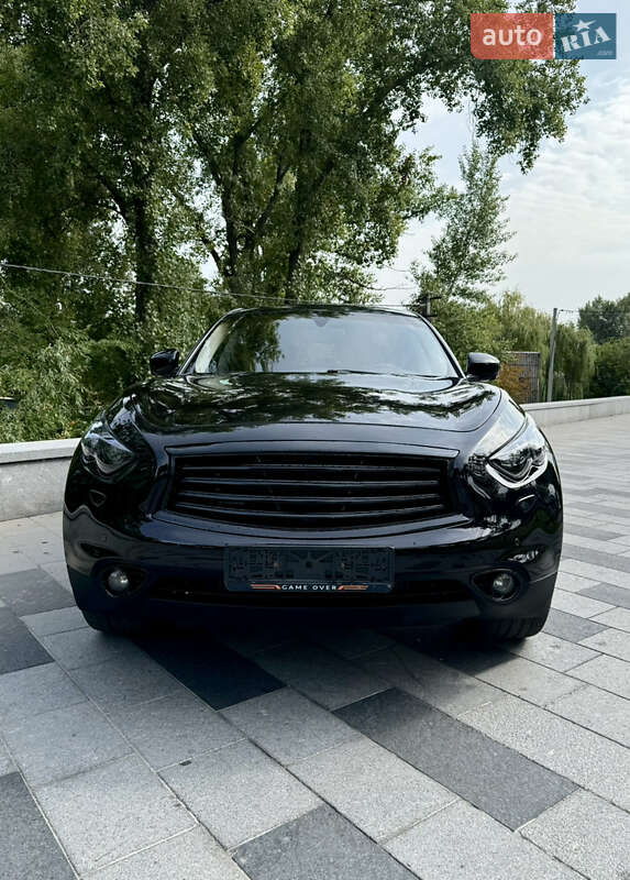 Позашляховик / Кросовер Infiniti QX70 2013 в Дніпрі