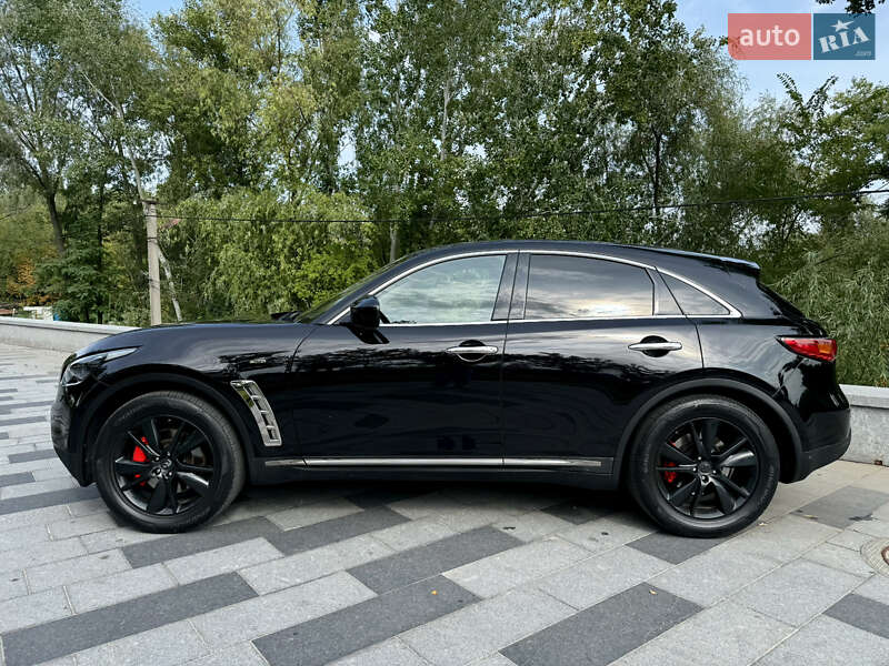 Позашляховик / Кросовер Infiniti QX70 2013 в Дніпрі