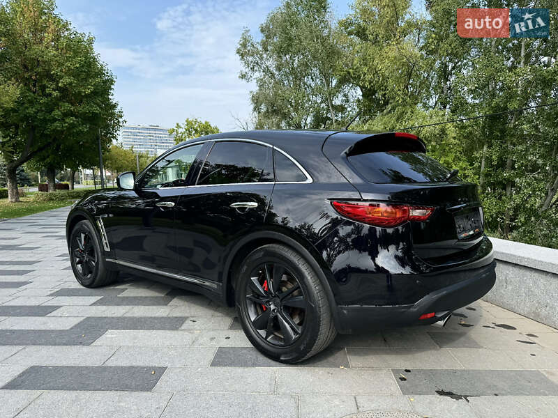 Позашляховик / Кросовер Infiniti QX70 2013 в Дніпрі