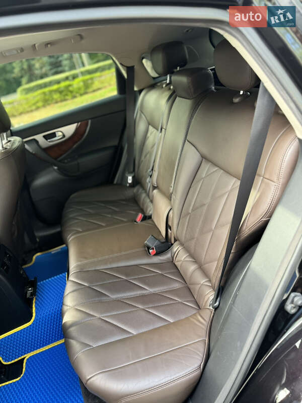 Позашляховик / Кросовер Infiniti QX70 2013 в Дніпрі