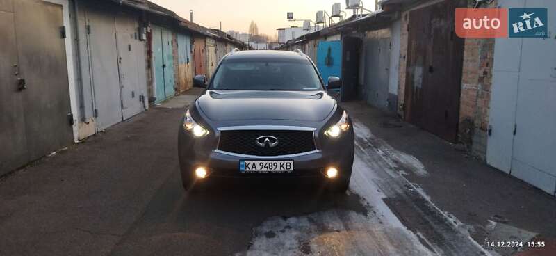 Внедорожник / Кроссовер Infiniti QX70 2015 в Киеве