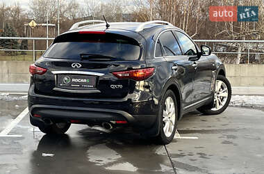 Внедорожник / Кроссовер Infiniti QX70 2014 в Киеве