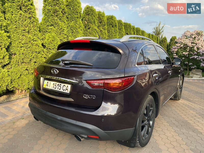 Позашляховик / Кросовер Infiniti QX70 2013 в Києві