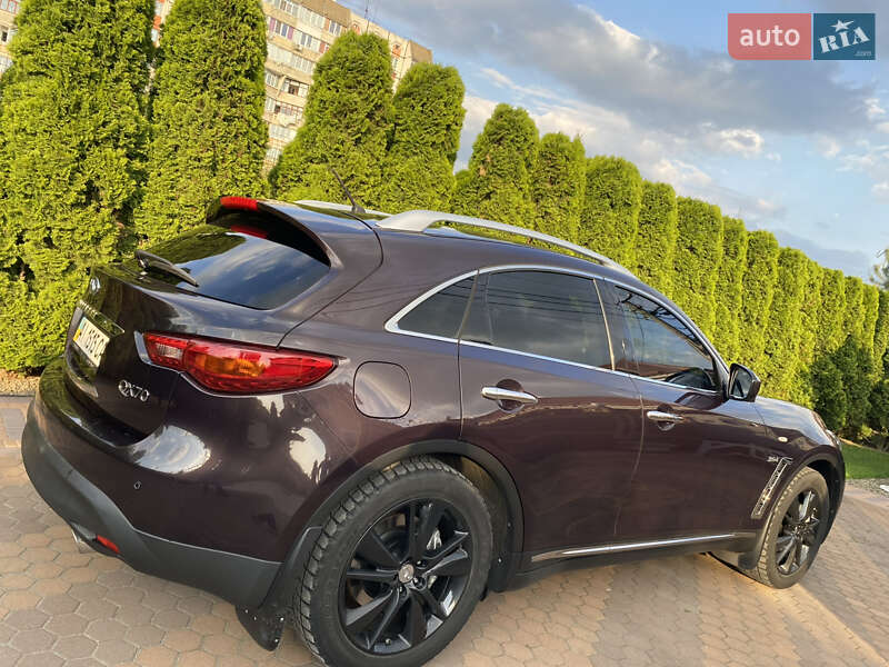 Позашляховик / Кросовер Infiniti QX70 2013 в Києві