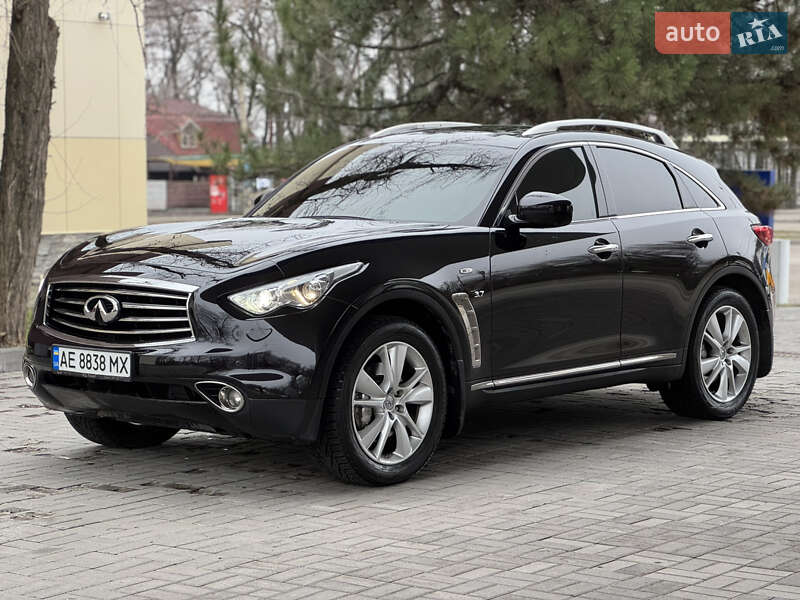 Внедорожник / Кроссовер Infiniti QX70 2014 в Днепре