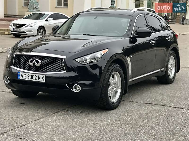 Внедорожник / Кроссовер Infiniti QX70 2013 в Петрове