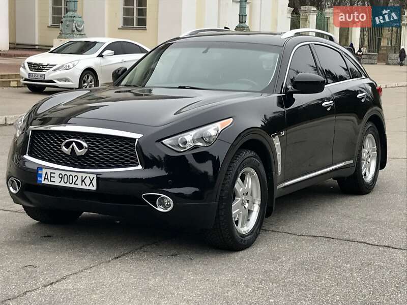 Внедорожник / Кроссовер Infiniti QX70 2013 в Петрове