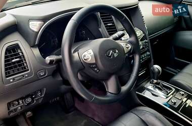 Позашляховик / Кросовер Infiniti QX70 2013 в Києві