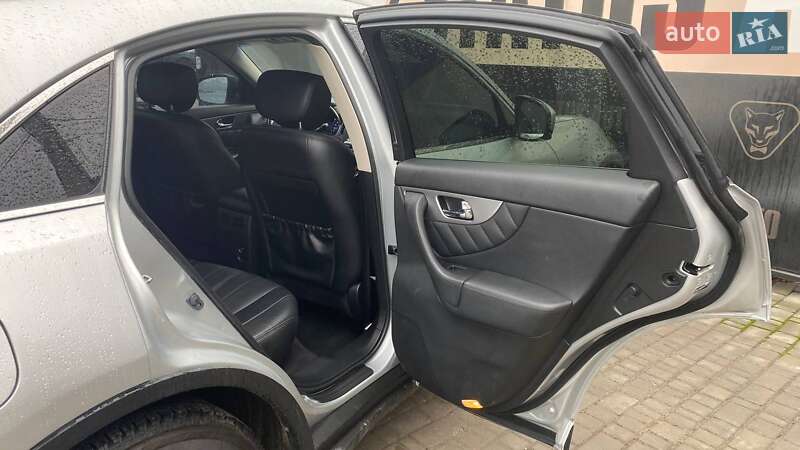 Внедорожник / Кроссовер Infiniti QX70 2014 в Виннице