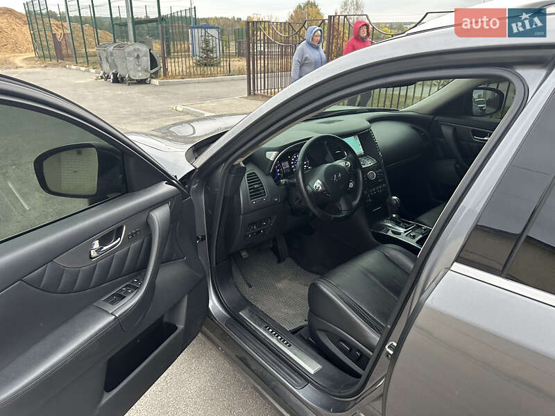 Внедорожник / Кроссовер Infiniti QX70 2016 в Харькове