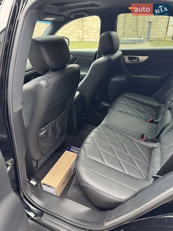 Внедорожник / Кроссовер Infiniti QX70 2017 в Чернигове