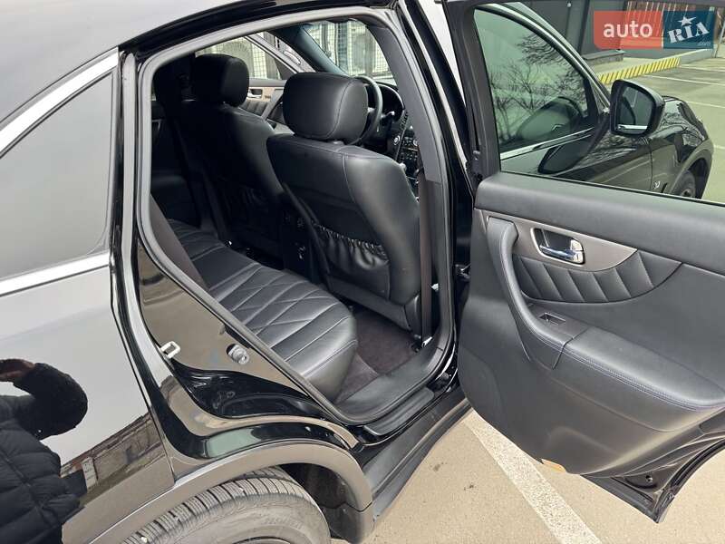 Внедорожник / Кроссовер Infiniti QX70 2017 в Чернигове