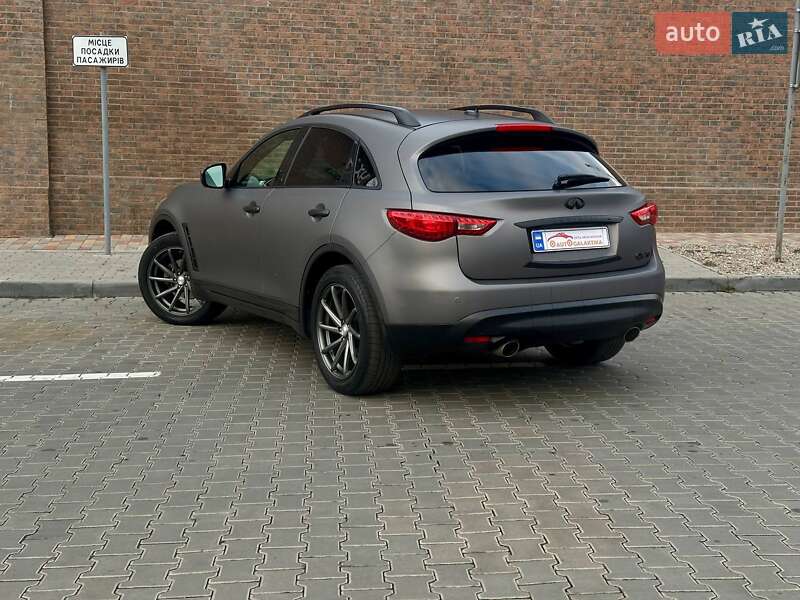 Внедорожник / Кроссовер Infiniti QX70 2015 в Одессе