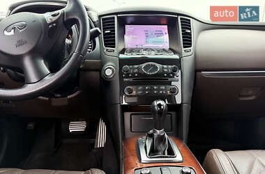 Внедорожник / Кроссовер Infiniti QX70 2013 в Киеве