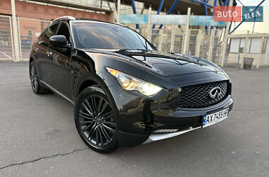 Внедорожник / Кроссовер Infiniti QX70 2016 в Харькове