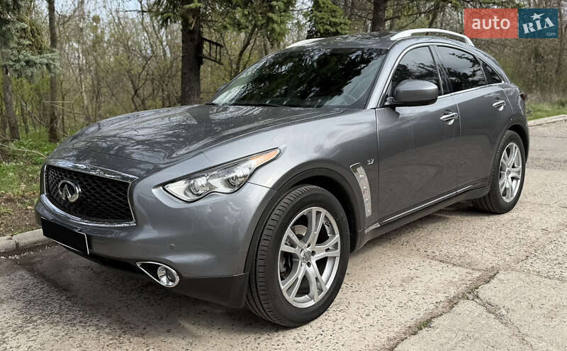 Позашляховик / Кросовер Infiniti QX70 2016 в Краматорську