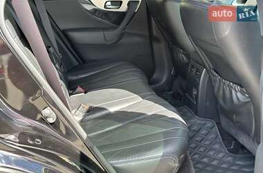 Внедорожник / Кроссовер Infiniti QX70 2015 в 