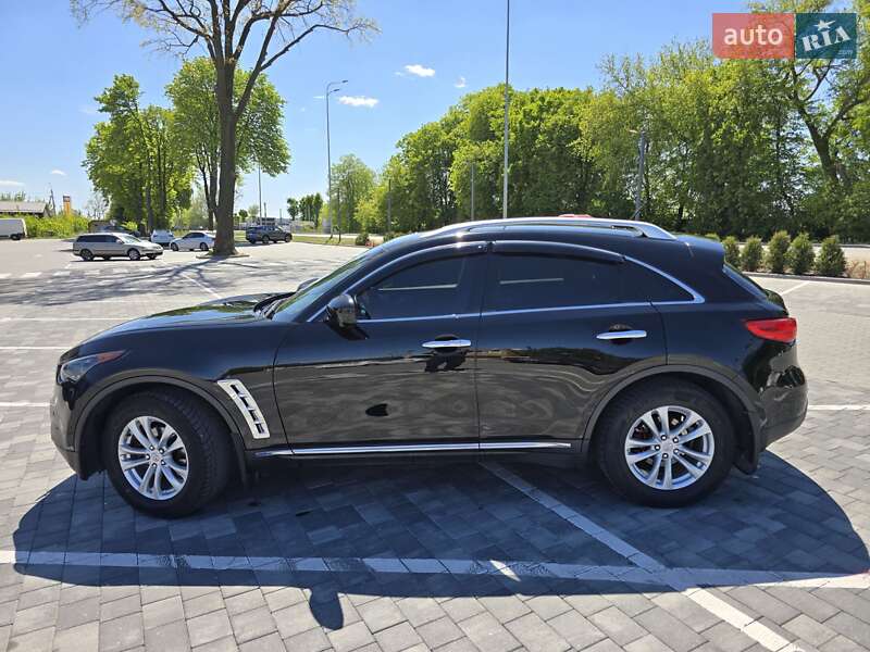 Внедорожник / Кроссовер Infiniti QX70 2014 в Виннице
