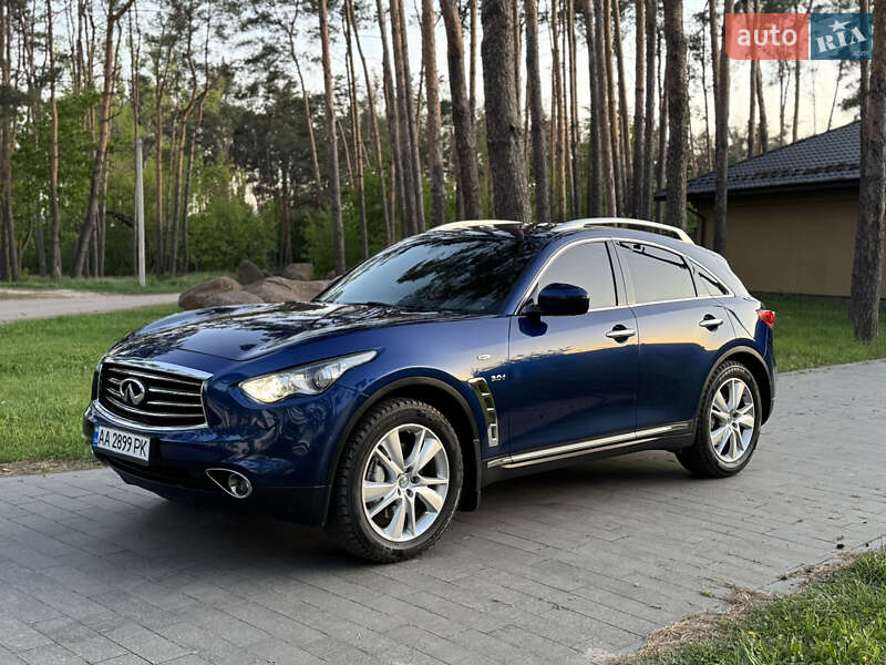 Внедорожник / Кроссовер Infiniti QX70 2014 в 