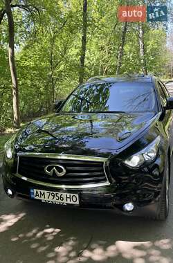Внедорожник / Кроссовер Infiniti QX70 2013 в 