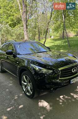 Внедорожник / Кроссовер Infiniti QX70 2013 в 