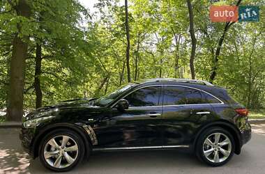 Внедорожник / Кроссовер Infiniti QX70 2013 в 
