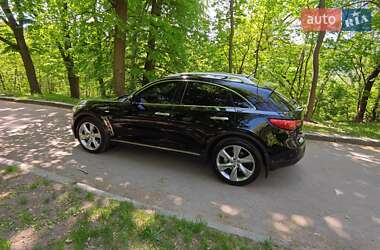 Внедорожник / Кроссовер Infiniti QX70 2013 в 