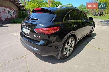 Внедорожник / Кроссовер Infiniti QX70 2013 в 