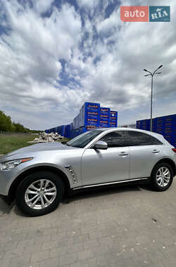 Внедорожник / Кроссовер Infiniti QX70 2016 в 