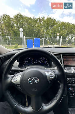 Внедорожник / Кроссовер Infiniti QX70 2016 в 