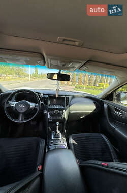 Внедорожник / Кроссовер Infiniti QX70 2013 в 