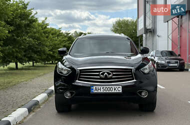 Внедорожник / Кроссовер Infiniti QX70 2013 в 