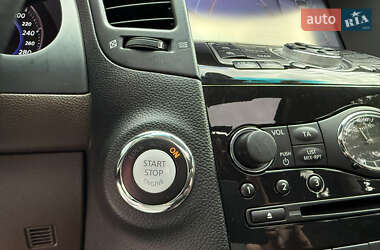 Внедорожник / Кроссовер Infiniti QX70 2013 в 