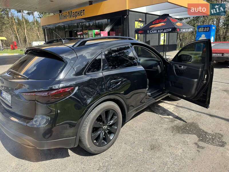 Внедорожник / Кроссовер Infiniti QX70 2015 в Полтаве