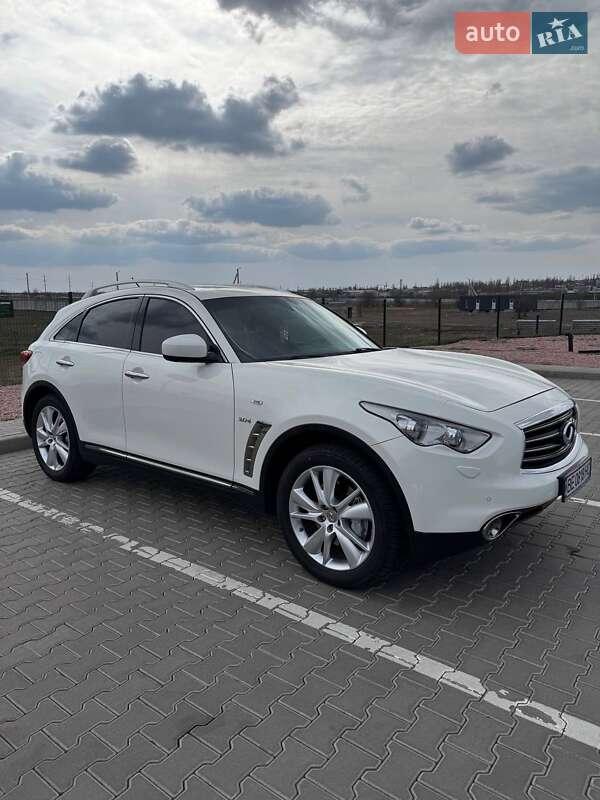 Внедорожник / Кроссовер Infiniti QX70 2013 в Николаеве