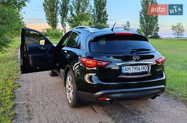 Внедорожник / Кроссовер Infiniti QX70 2013 в 