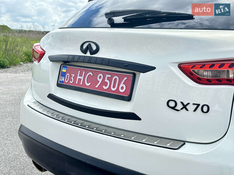 Внедорожник / Кроссовер Infiniti QX70 2016 в Виннице