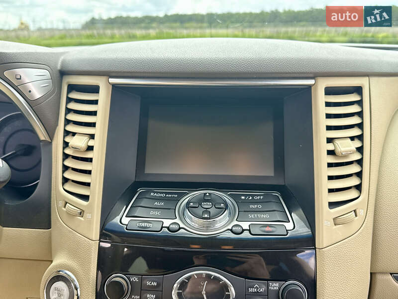 Внедорожник / Кроссовер Infiniti QX70 2016 в Виннице