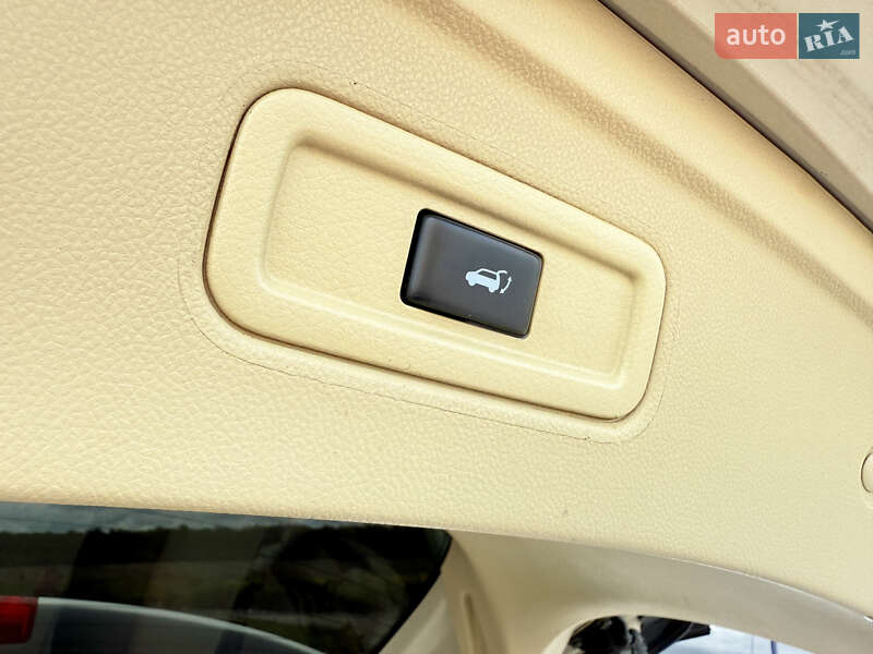 Внедорожник / Кроссовер Infiniti QX70 2016 в Виннице