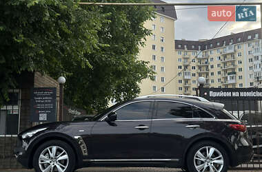 Позашляховик / Кросовер Infiniti QX70 2013 в 
