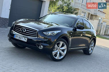 Позашляховик / Кросовер Infiniti QX70 2013 в 