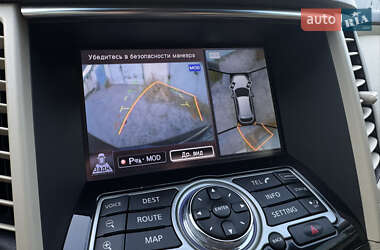 Позашляховик / Кросовер Infiniti QX70 2013 в 