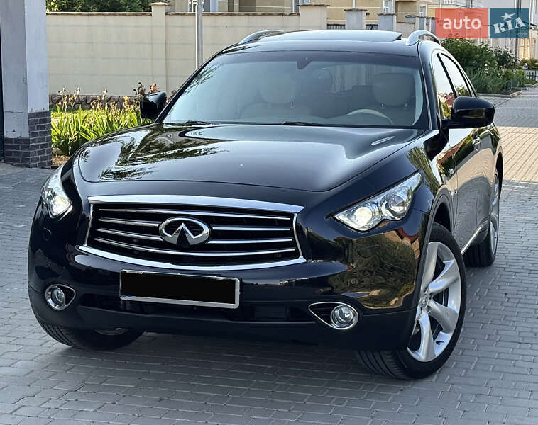 Позашляховик / Кросовер Infiniti QX70 2013 в 
