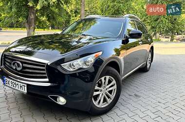 Внедорожник / Кроссовер Infiniti QX70 2013 в Хмельницком