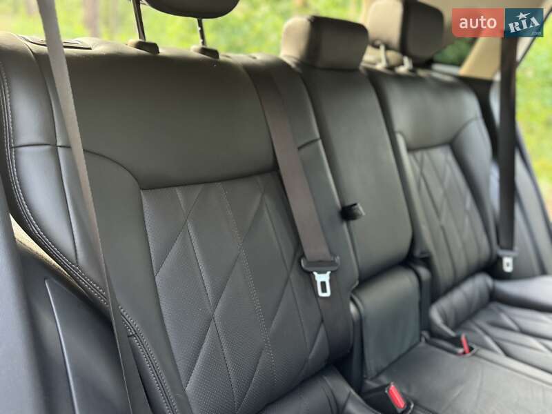 Внедорожник / Кроссовер Infiniti QX70 2014 в Киеве