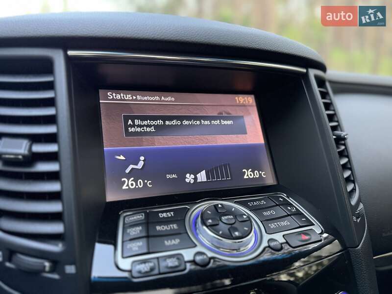 Внедорожник / Кроссовер Infiniti QX70 2014 в Киеве