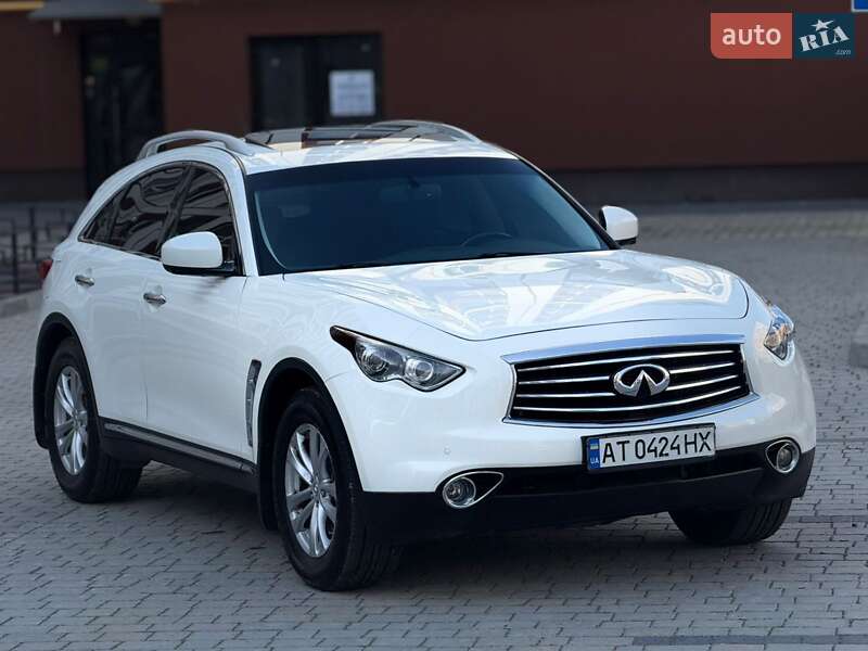 Внедорожник / Кроссовер Infiniti QX70 2016 в Ивано-Франковске