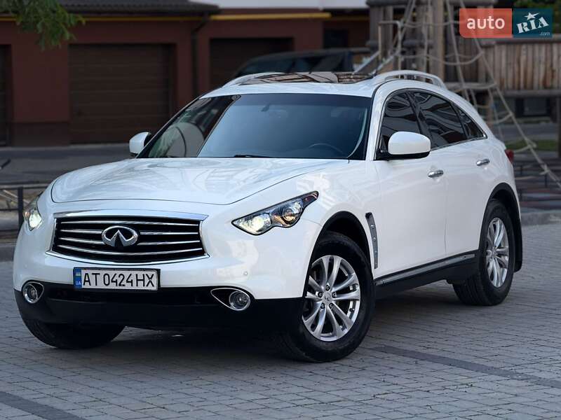 Внедорожник / Кроссовер Infiniti QX70 2016 в Ивано-Франковске