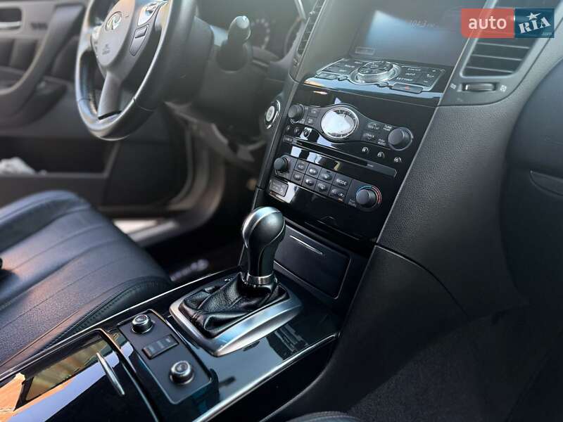 Внедорожник / Кроссовер Infiniti QX70 2016 в Ивано-Франковске