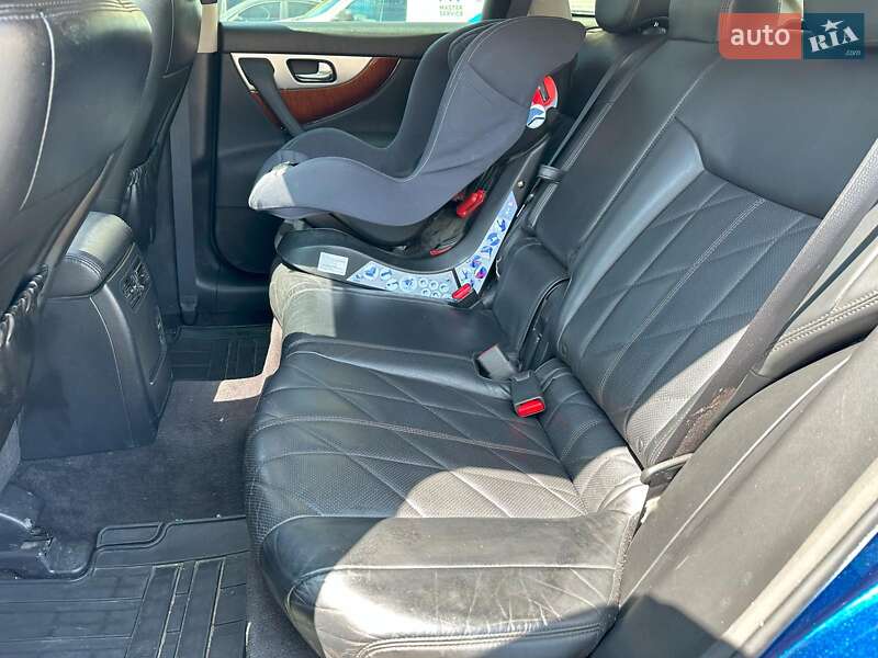 Позашляховик / Кросовер Infiniti QX70 2016 в Одесі